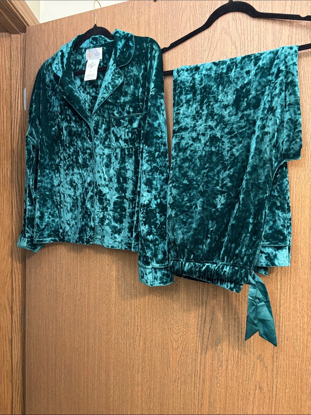 NWOT - Lord & Taylor Crushed Velvet Loungewear  pajamas Set in Teal size large